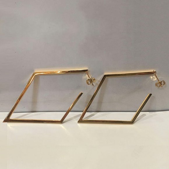 18K Gold Stainless Steel Geometric Hoop Earrings - Picture 4 of 4